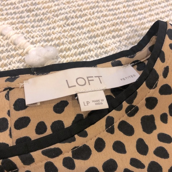 🦚HP🦚 LOFT Leopard Print Blouse - Picture 5 of 11